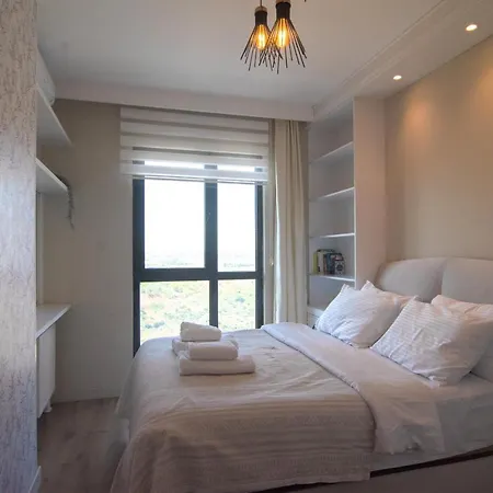 Charming 3bdr For A Memorable Lejlighed