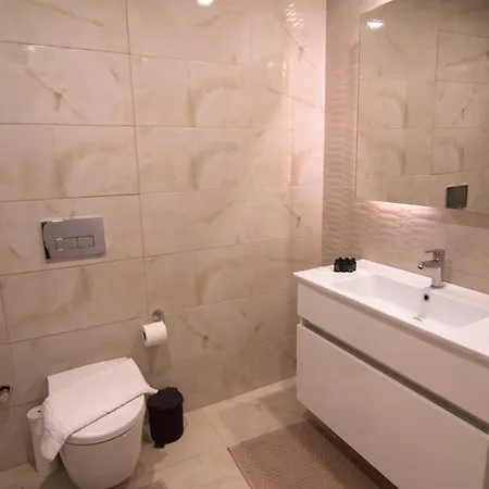 Lejlighed Charming 3bdr For A Memorable